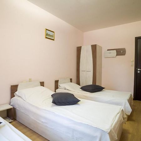 Hotel Verona Byala  Bagian luar foto